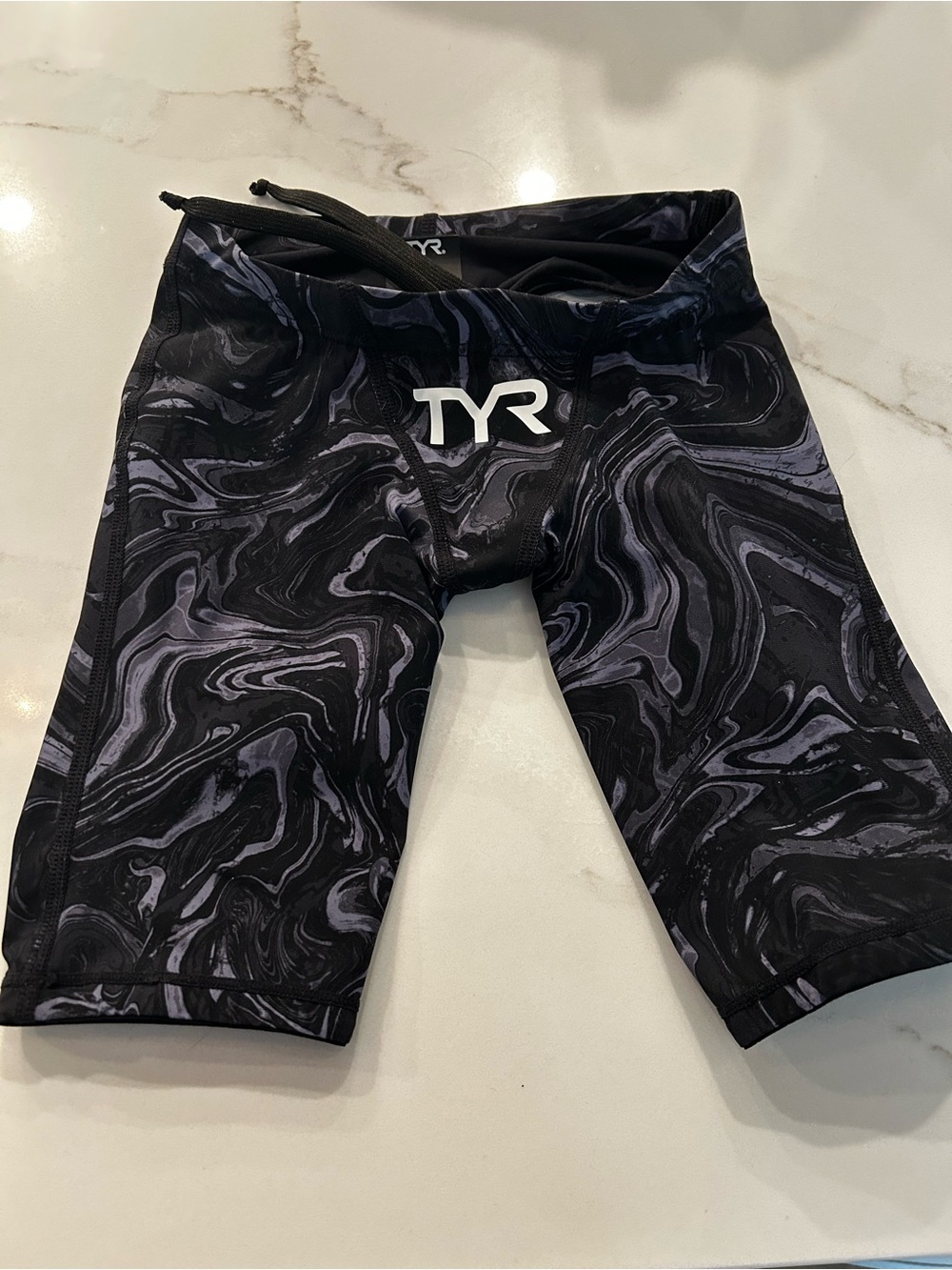 TYR Mens Tresher Jammer Tech Suit Black Marble 18 NWOT